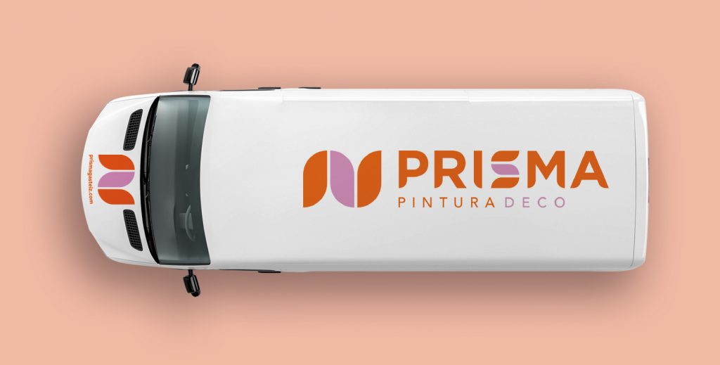 Prisma, vehículo rotulado